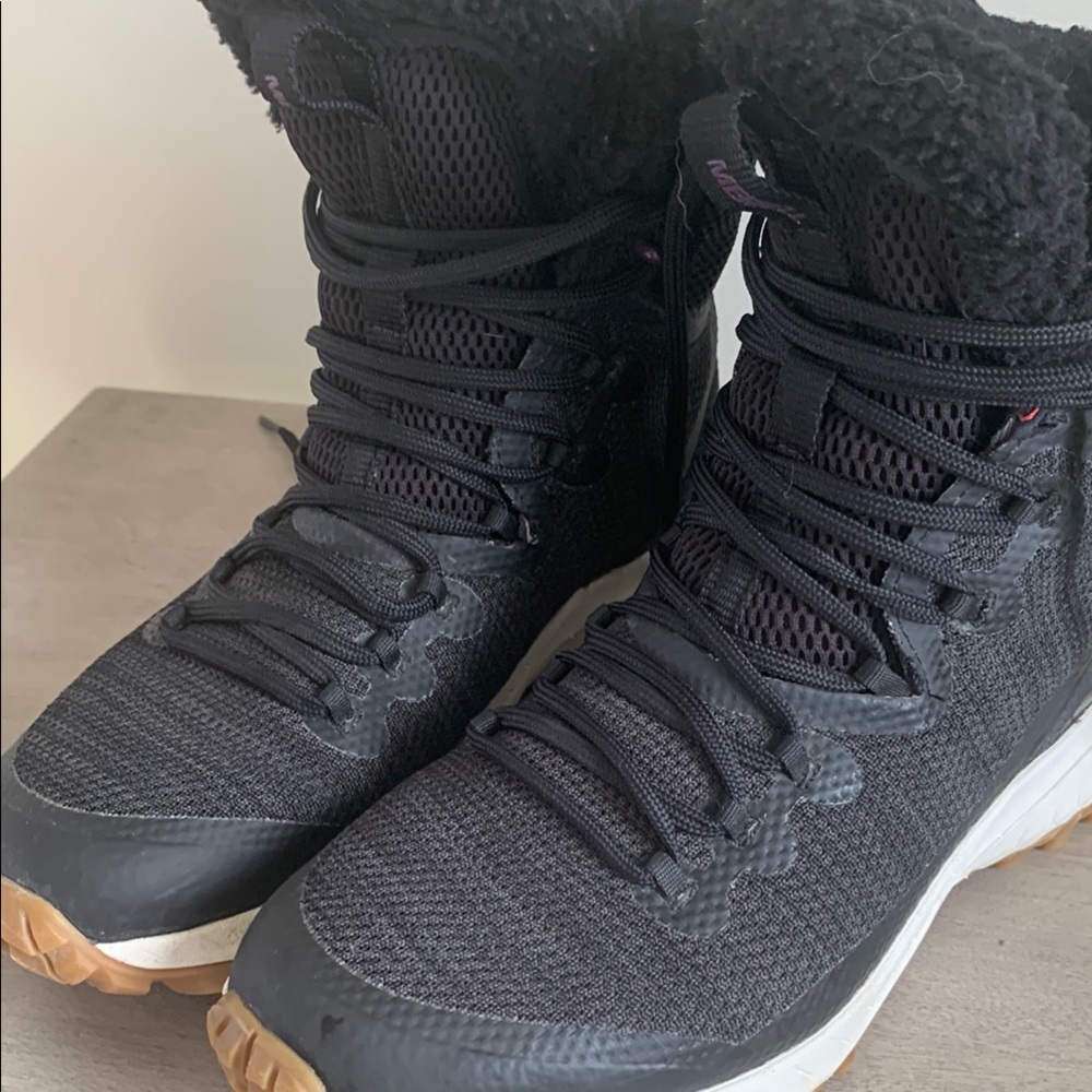 Merrrell Black Winter Sneakers High Ankle Design